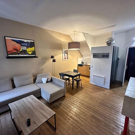 Standing Apartment T2 Near The Train Station And Tours Buitenkant foto