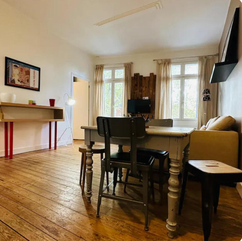Standing Apartment T2 Near The Train Station And Tours Buitenkant foto